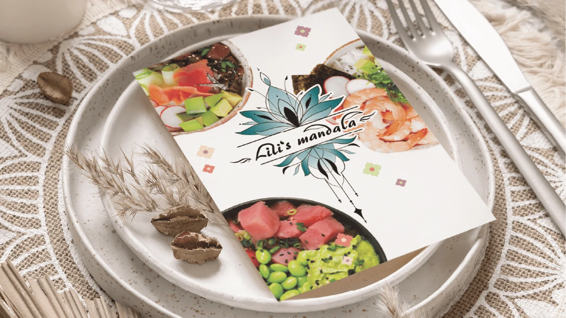 Grafikai tervezés: Lili's mandala éttermi menü egyedi logóval és ételfotókkal.